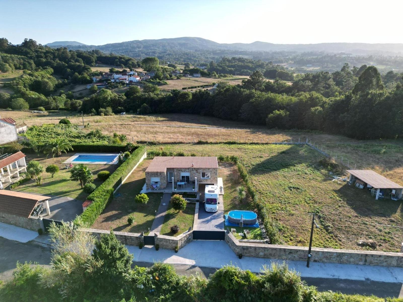 Casa Vanguardista En El Campo Cerca De Santiago ポンテベドラ エクステリア 写真
